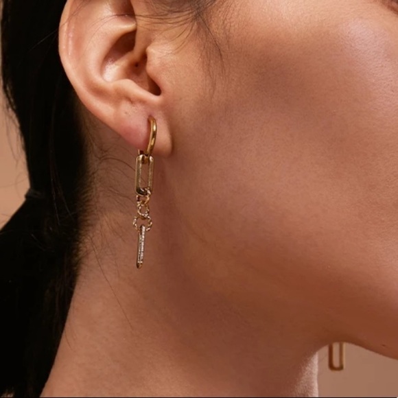 𝅺NEW 18k Gold Plated Dangle Drop Chain Hoop Earrings - Picture 3 of 10